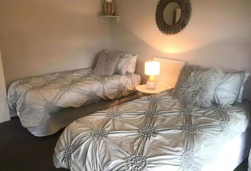 Hotelli Oamaru Holiday Homes 92 Aln Street