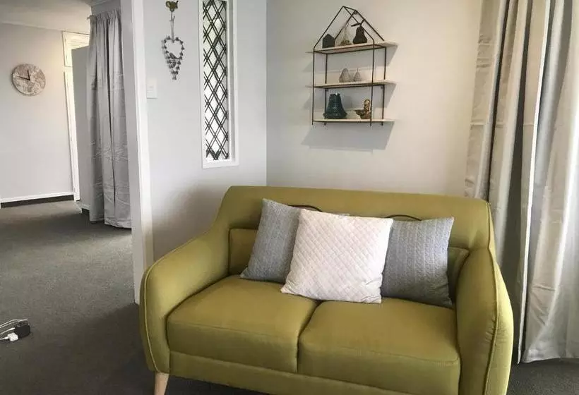 Hotelli Oamaru Holiday Homes 92 Aln Street