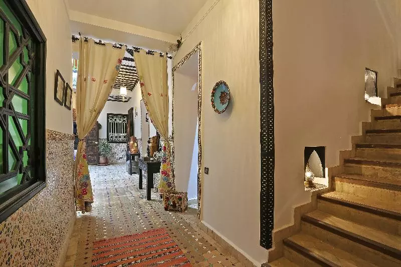هتل Riad Luzia