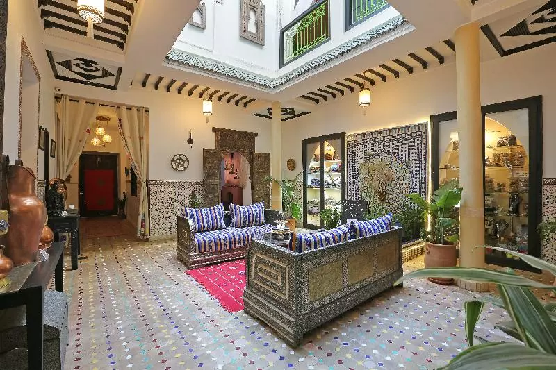 هتل Riad Luzia