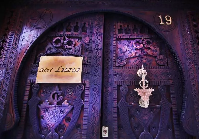 هتل Riad Luzia