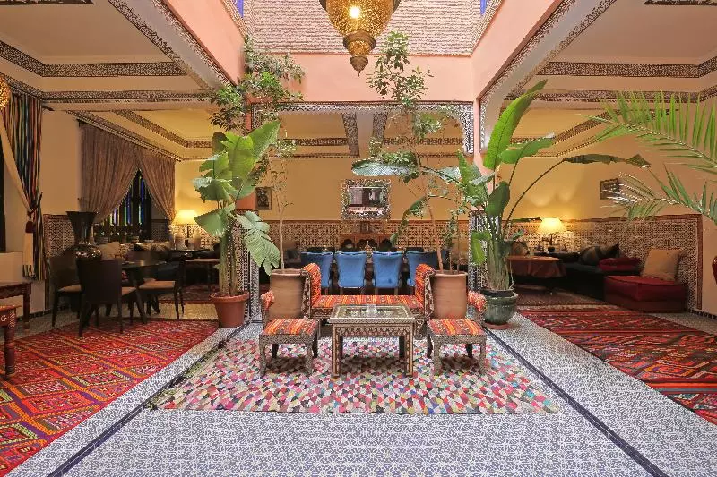 هتل Riad Luzia