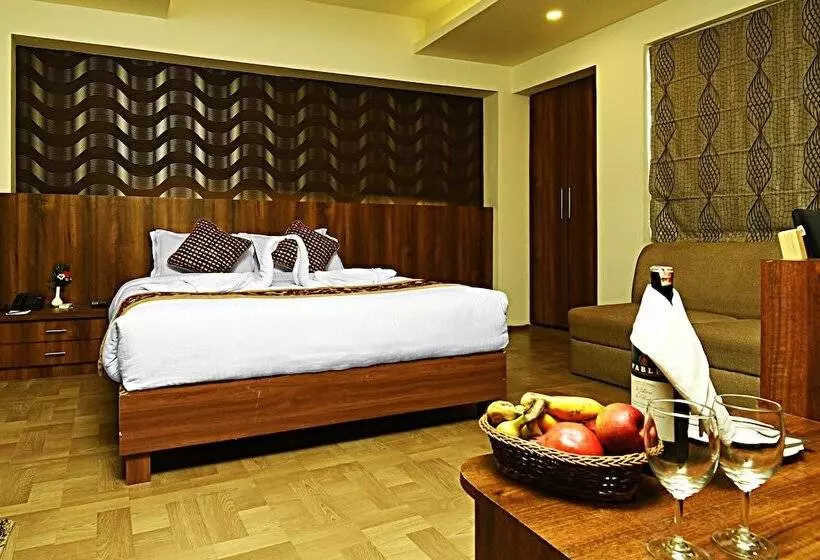 Next Home Formerly Hotel Royal Suite