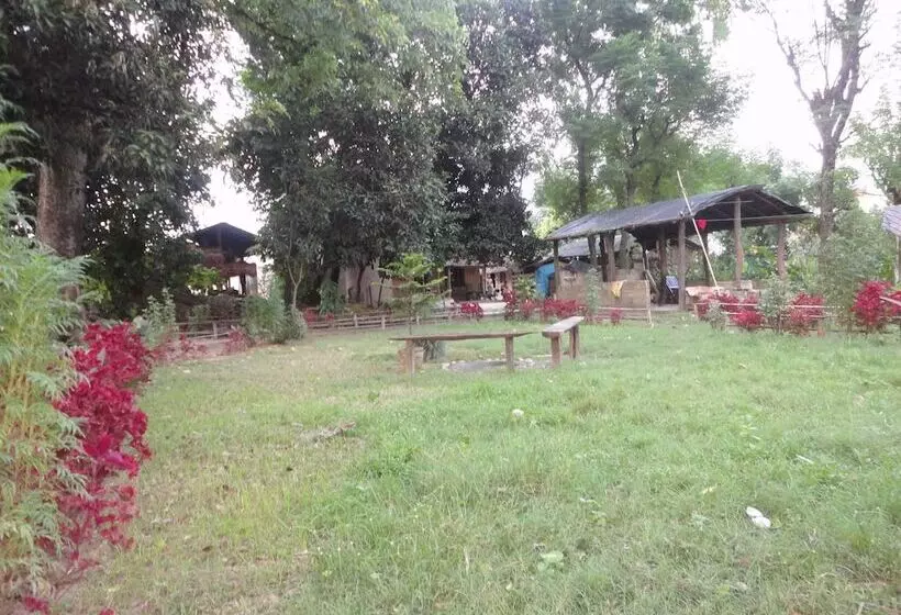 هتل Tharu 20for7 Holiday House