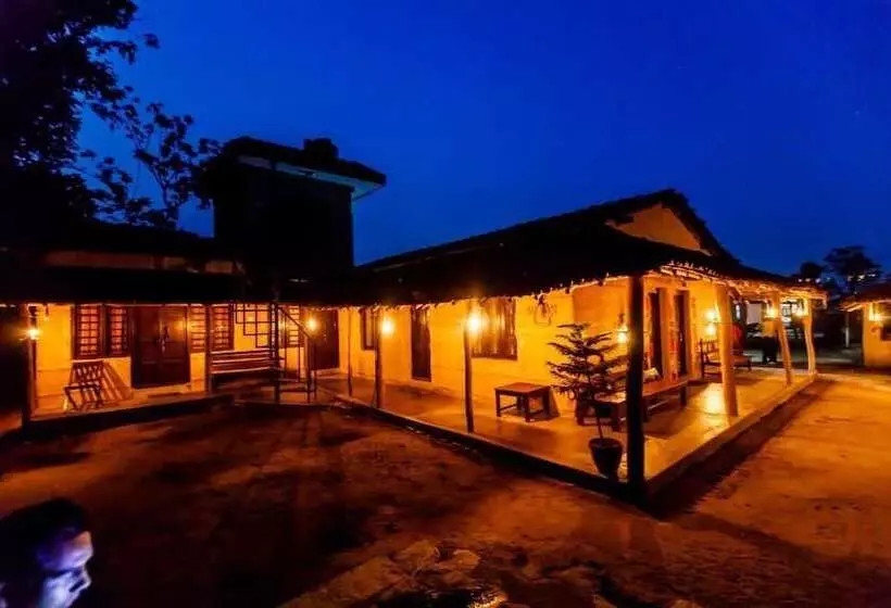 هتل Tharu 20for7 Holiday House