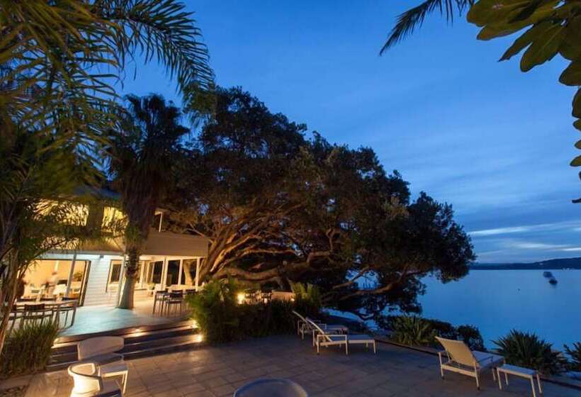 Hotel The Beach House