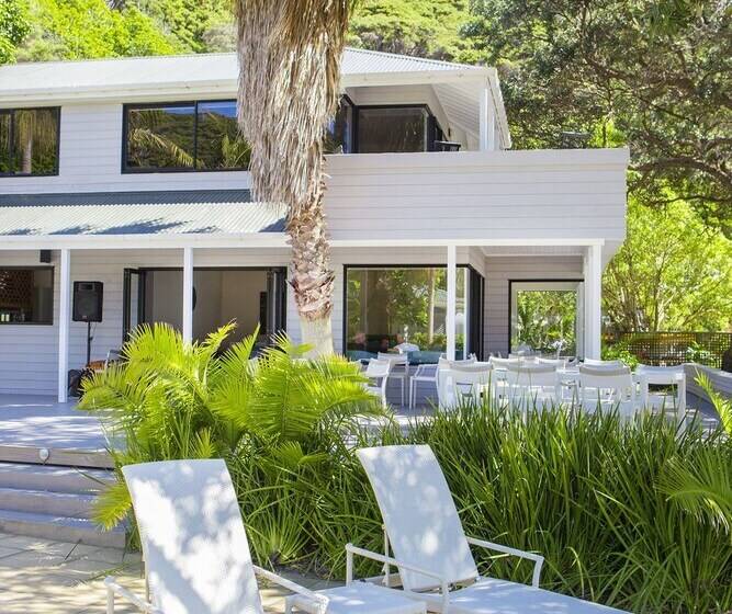 Hotel The Beach House