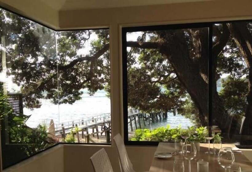 Hotel The Beach House