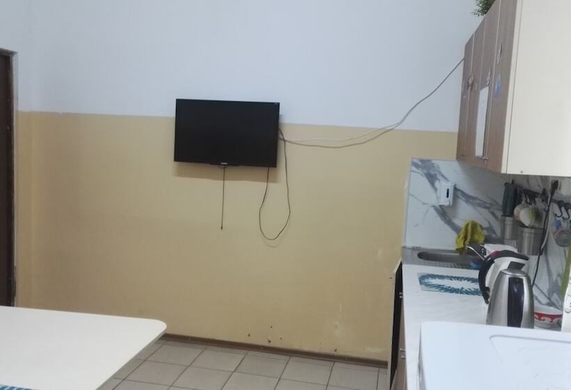 Admiral Hotel   Hostel