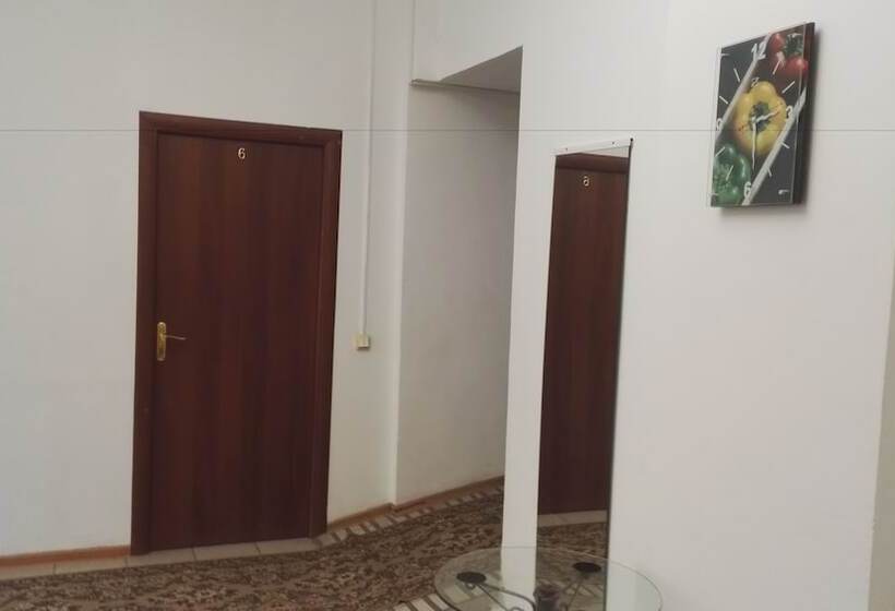 Admiral Hotel   Hostel