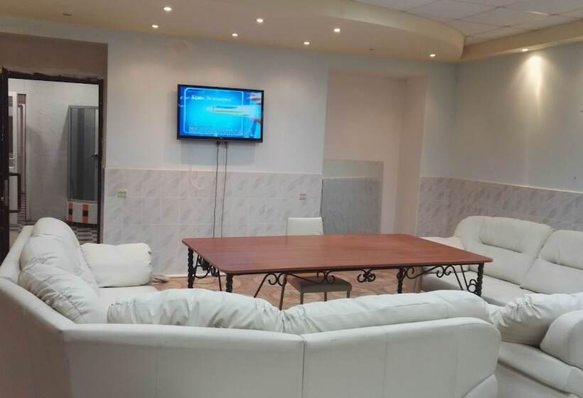 Admiral Hotel   Hostel