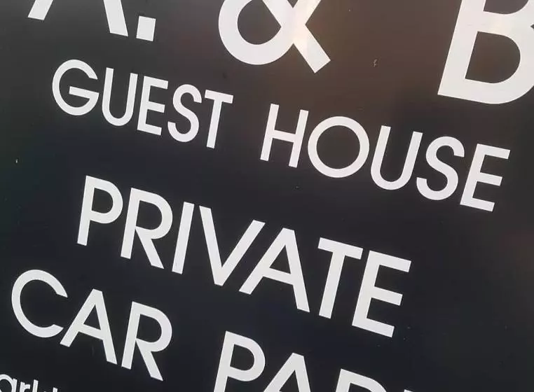 ホテル A & B Guest House Cambridge Ltd