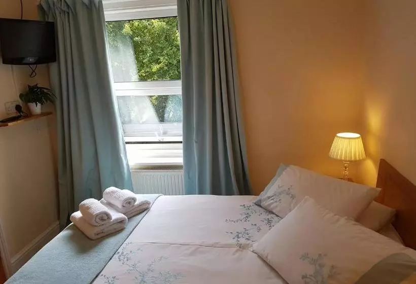 ホテル A & B Guest House Cambridge Ltd