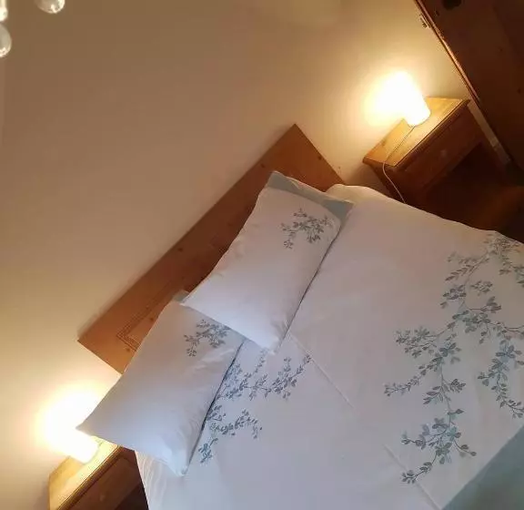 ホテル A & B Guest House Cambridge Ltd