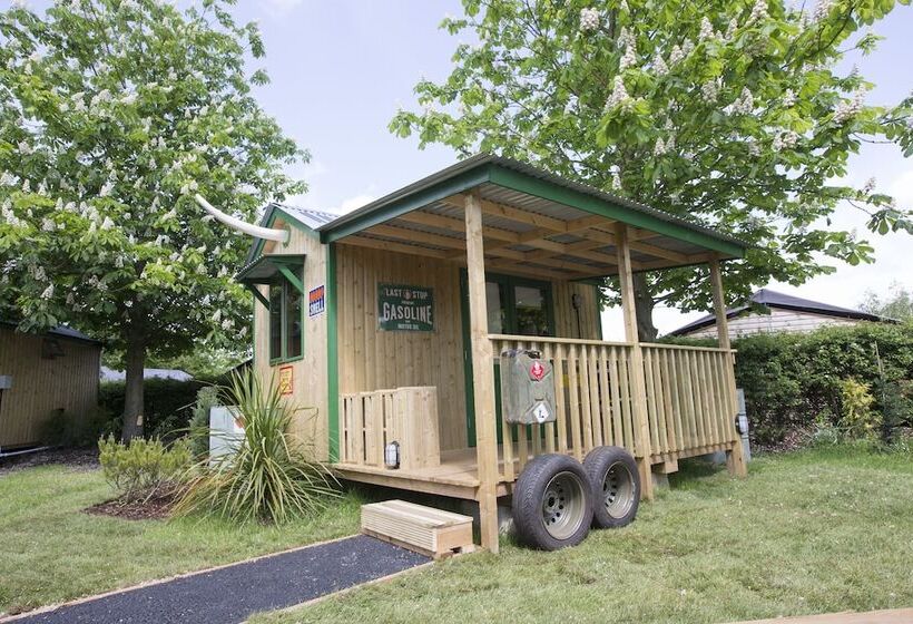 فندق Adventurer's Village Milton Keynes