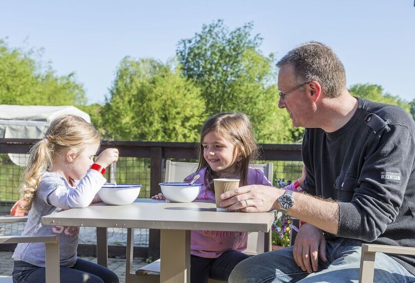 فندق Adventurer's Village Milton Keynes