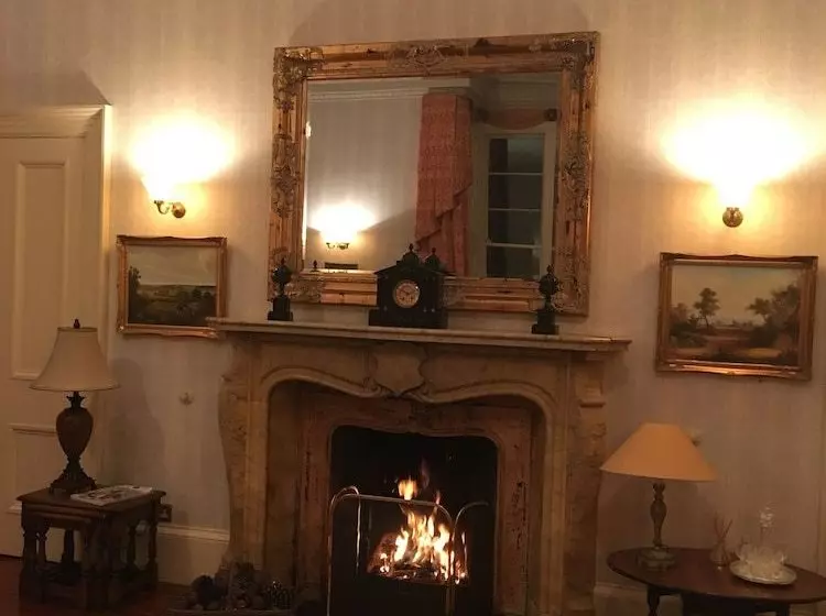 هتل Blacket House