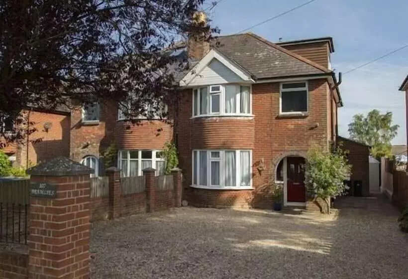 هتل Bramlies Bed & Breakfast