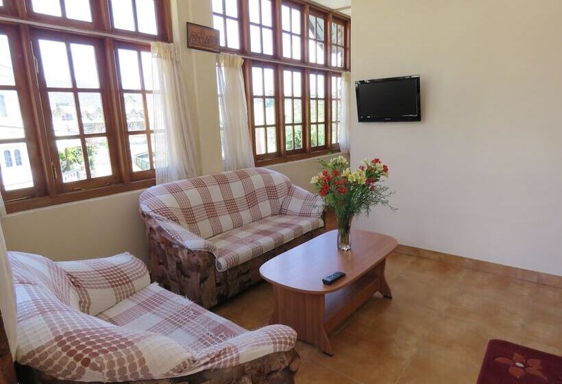 فندق Carnation Rest