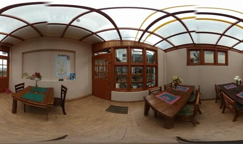 فندق Carnation Rest