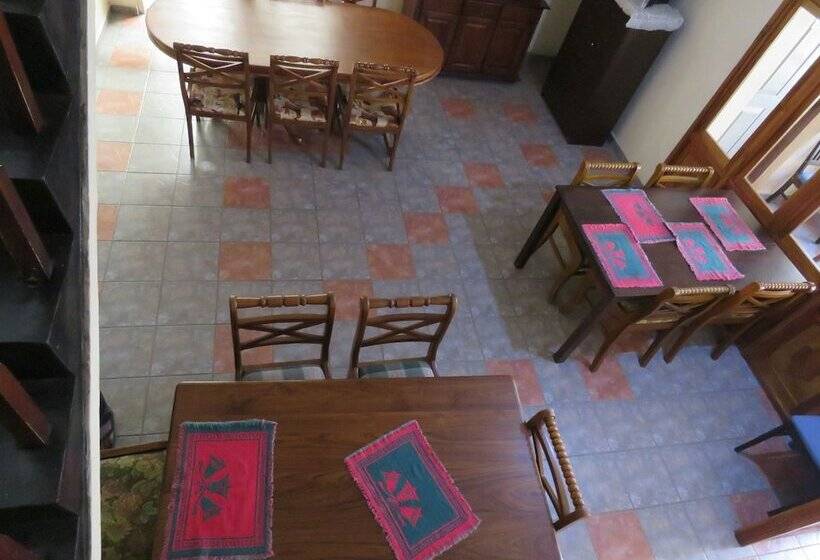 فندق Carnation Rest