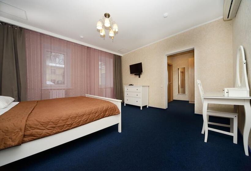 ホテル Denisovsky Dvorik