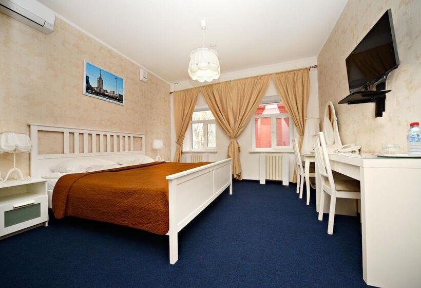 ホテル Denisovsky Dvorik