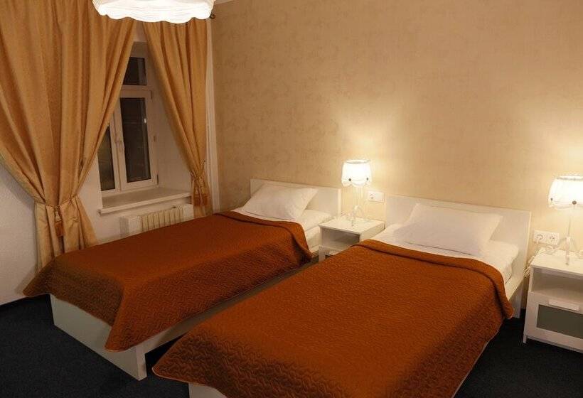 ホテル Denisovsky Dvorik