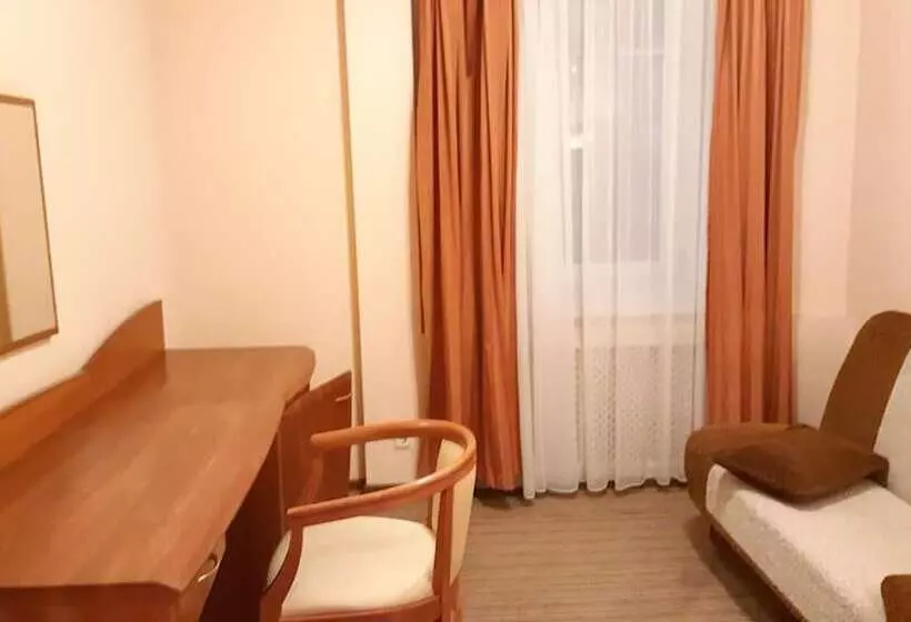 ホテル Friedental