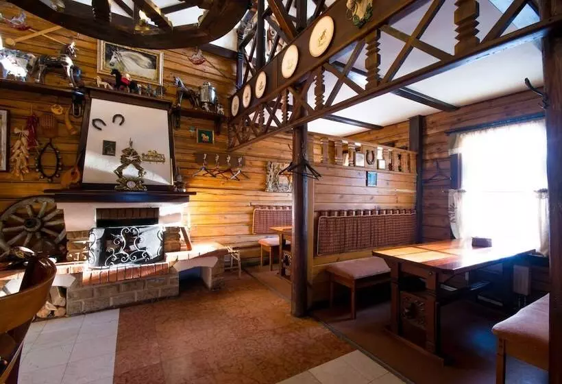 هتل Guest House Konyushenniy Dvor