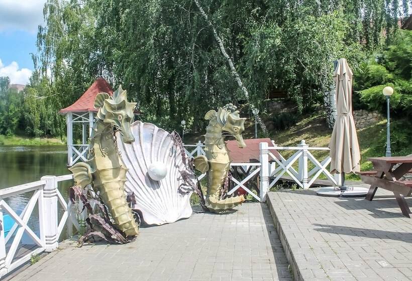 هتل Guest House Konyushenniy Dvor