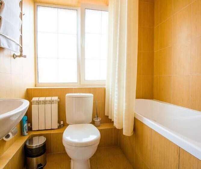 هتل Guest House Konyushenniy Dvor