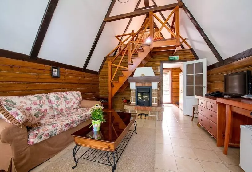 هتل Guest House Konyushenniy Dvor