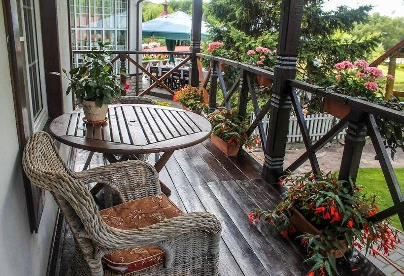 هتل Guest House Konyushenniy Dvor