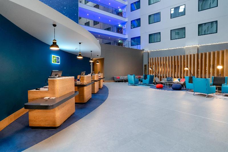 هتل Holiday Inn Express London Heathrow T4, An Ihg
