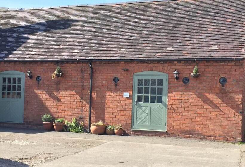 Hotel Illshaw Heath Farm Guest Lodge