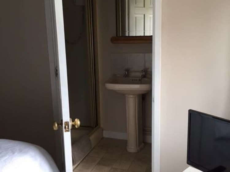 Hotel Illshaw Heath Farm Guest Lodge