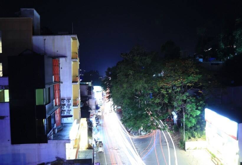 בית מלון כפרי Kandy City Rooms & Hostel