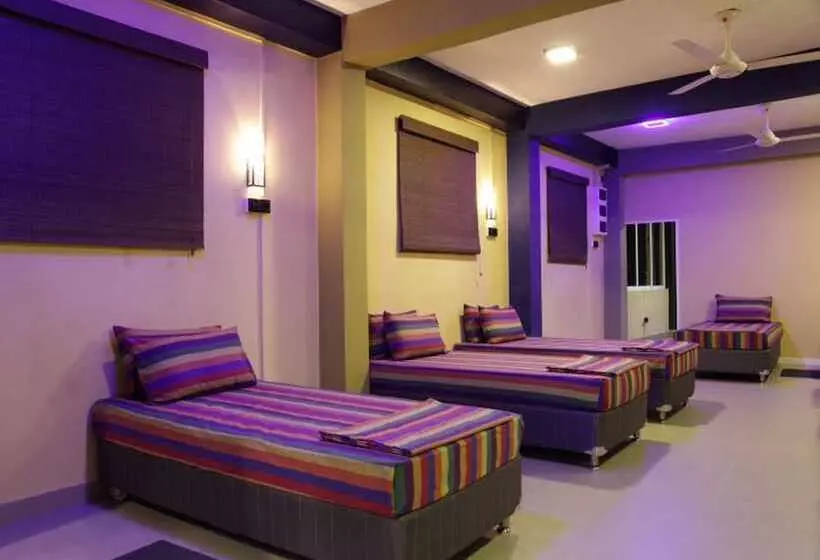 هتل Kandy City Rooms & Hostel