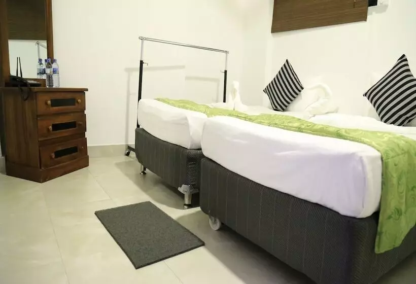 هتل Kandy City Rooms & Hostel
