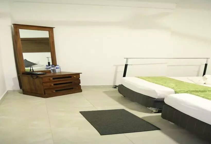 هتل Kandy City Rooms & Hostel