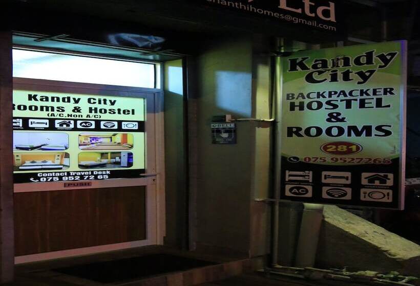 בית מלון כפרי Kandy City Rooms & Hostel