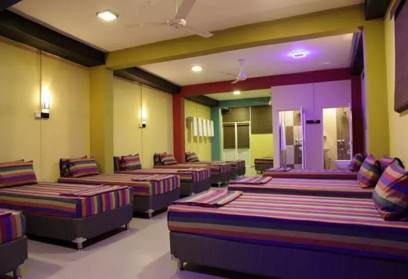 هتل Kandy City Rooms & Hostel