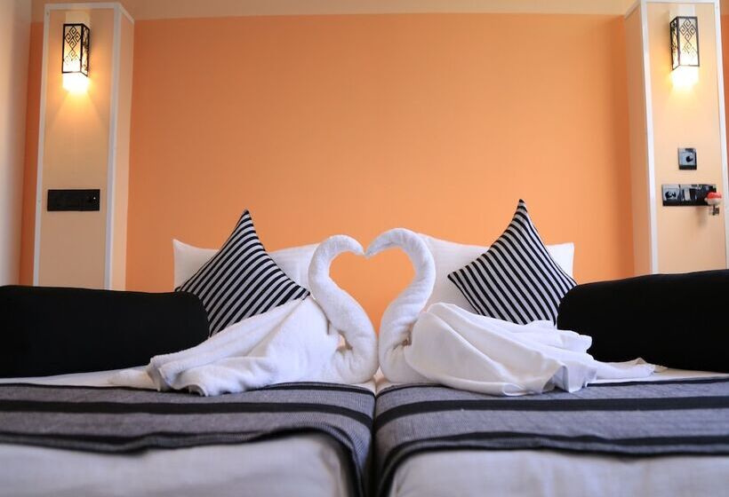 בית מלון כפרי Kandy City Rooms & Hostel