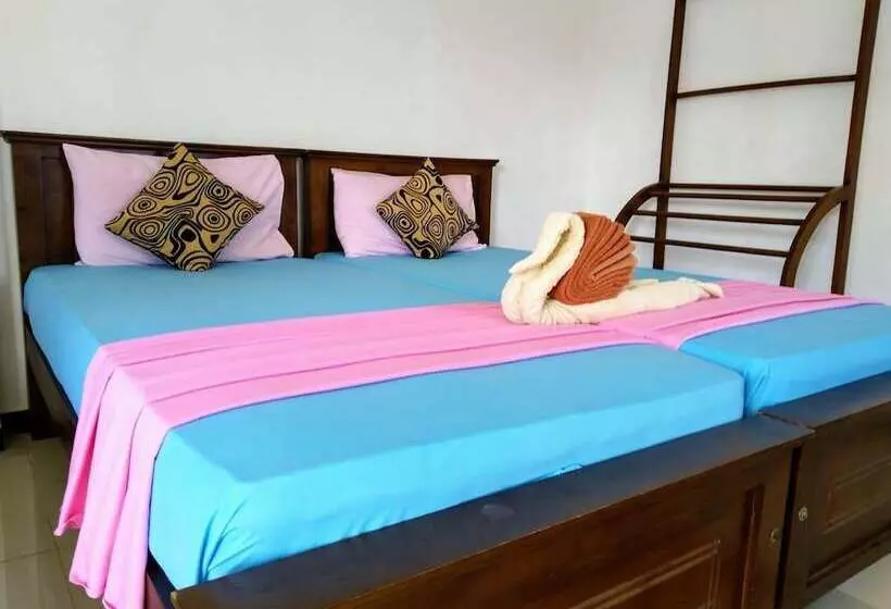 هتل Kandyan Holiday Center