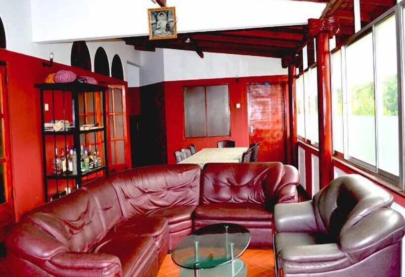 酒店 Kandyan Holiday Center