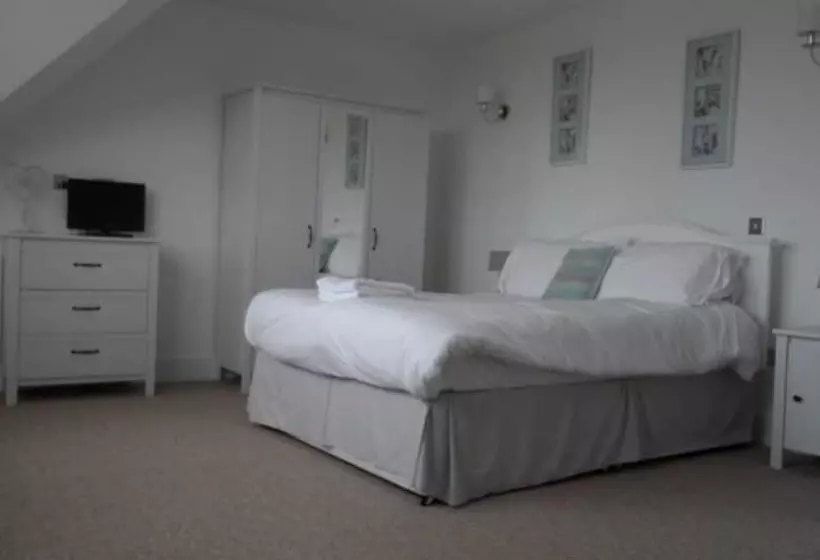 هتل Mendip Spring Golf And Country Club