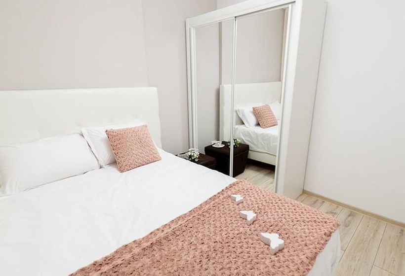 בית מלון כפרי Metropolitan Iassium Luxury Suites