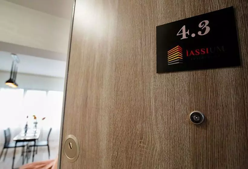 ホテル Metropolitan Iassium Luxury Suites