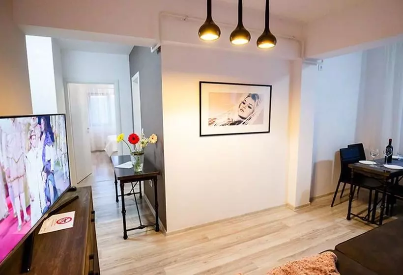 ホテル Metropolitan Iassium Luxury Suites